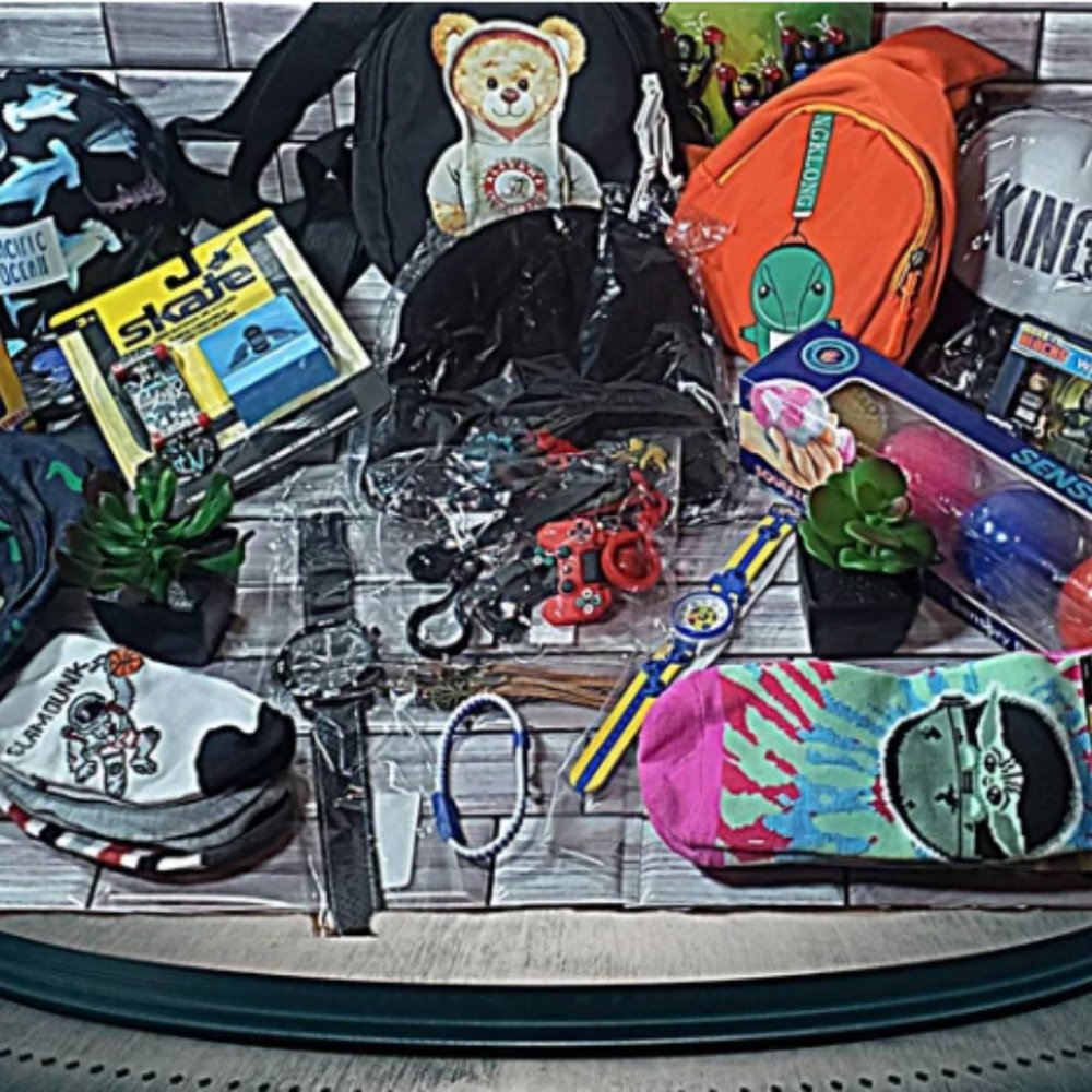 Mystery box! Amazon NEW products (receive random items worth more than double! - Picture 4 of 7